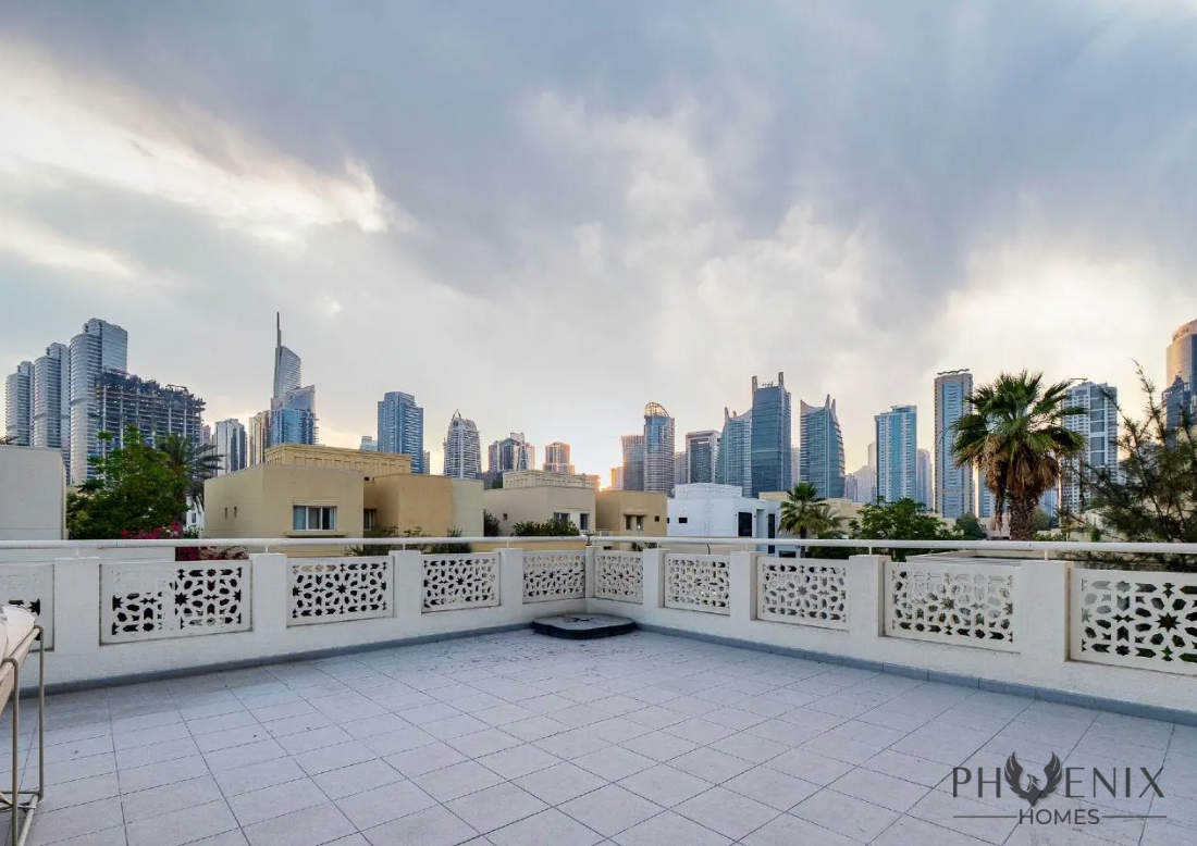 Private | Close to lake | Extended & renovated in Meadows 2